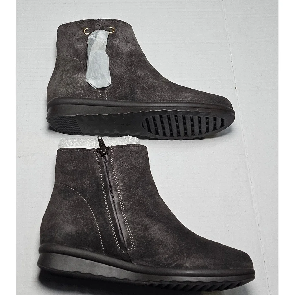 Vaneli Sport Dommie Brown Suede Ankle Boots Side Zip Wedge Booties‎ Womens 6M